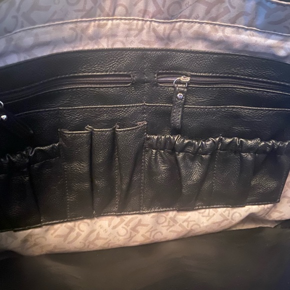 Kenneth Cole leather computer bag, black and in great condition - Picture 5 of 5